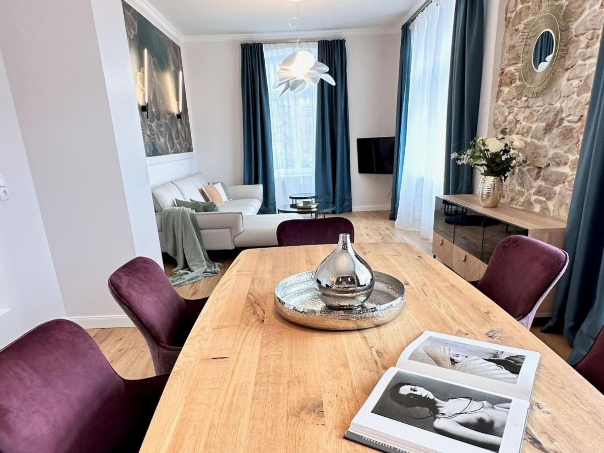 Villa Gloria - Fewo Suite Badenweiler Eksteriør billede